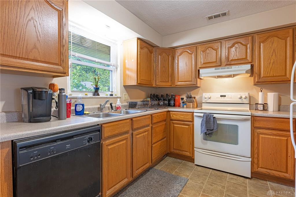 407 Heather Street - 2